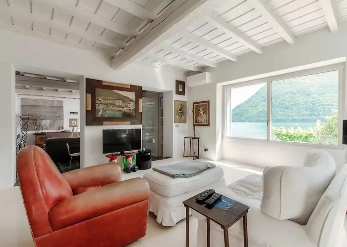 Irene By Quokka 360 - Exclusive Lakefront Retreat On Vila *